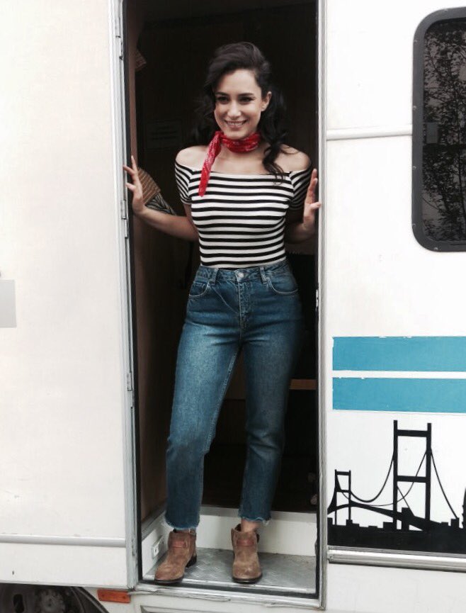 dogandemirhande's tweet photo. gudnayt 💋 https://t.co/r0ITZMQQfm