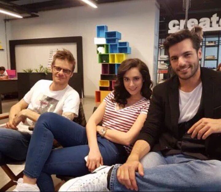 handedlikli's tweet photo. #HayatımınAşkı #Ketche #HandeDoğandemir #SerkanÇayoğlu https://t.co/oB187d4XEW