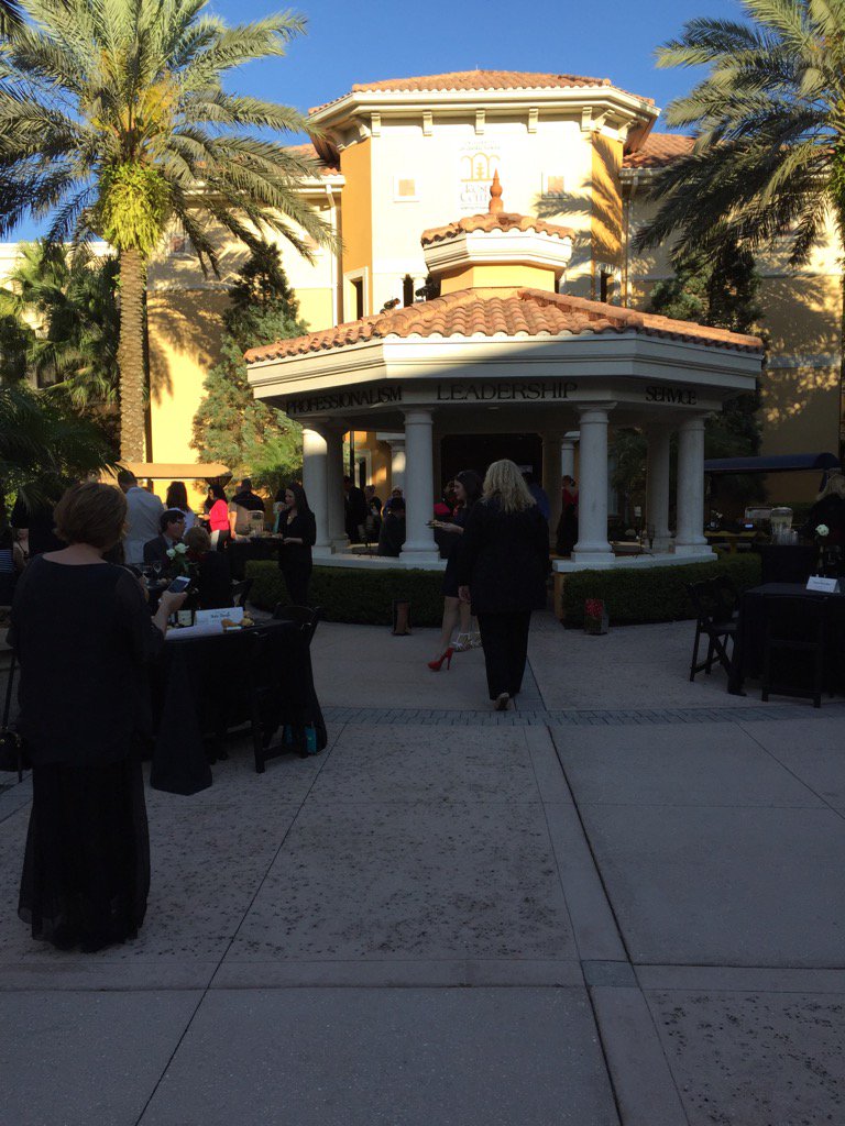 debprof's tweet image. #rosencabandcab2016