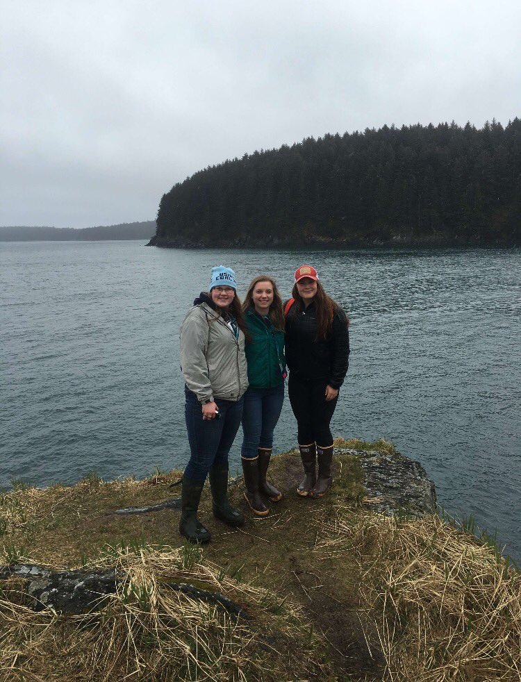 rosskelsey0's tweet photo. a weekend of kodiak lovin' , region 4 reppin' , & resolution passin' #AASG2016 https://t.co/Kd1sY4Nele