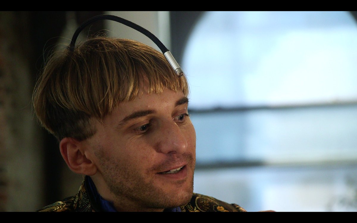 becomingcyborg's tweet photo. .@NeilHarbisson is color blind, but his #antenna allows him to perceive color through vibrations #becomingcyborg https://t.co/gEmBJBkexB