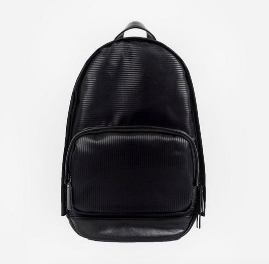 CraftAtlantic's tweet photo. Traveling smart with the @haerfest J1 backpack. The weekend getaway beckons! --> https://t.co/iA2WSn4v49 https://t.co/Uk8eIk5cEZ