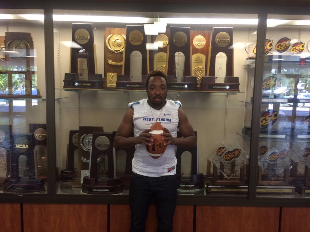 MyRecruitBoard's tweet photo. @G5_TakeOff Taking his official visit to @UWFFootball! https://t.co/nEmN2kLT8p