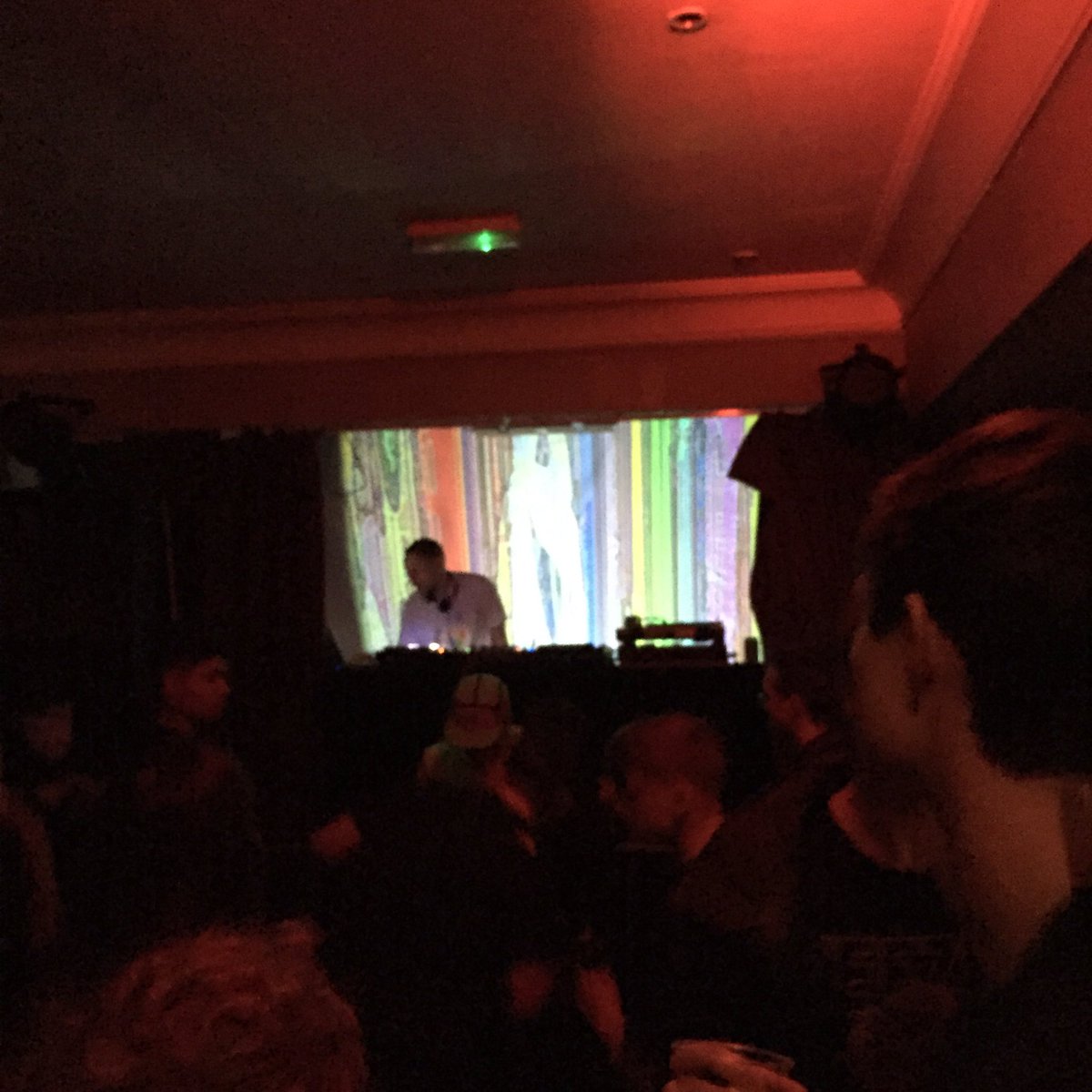 .<a href="/DJDMK_/">wesDMK</a> make dem sway