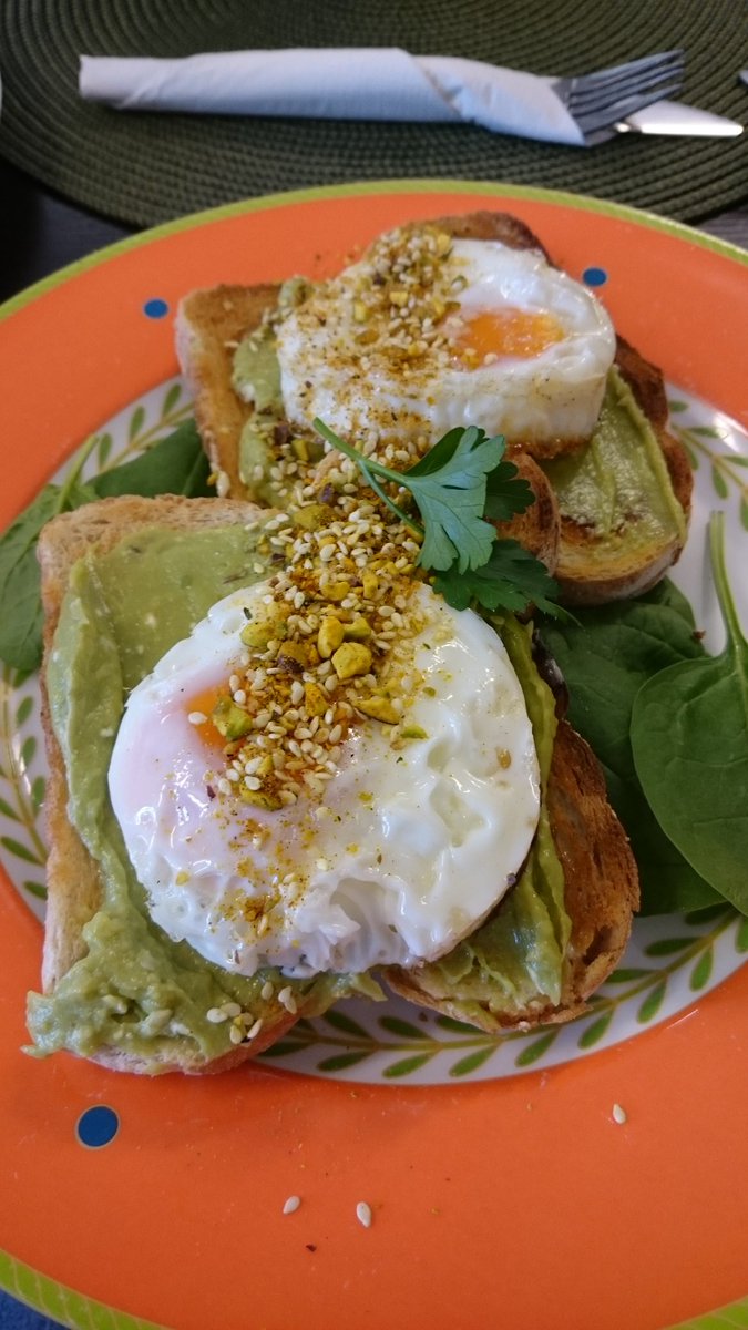 WombatSLO's tweet photo. First time at the #LaughingFoxCafe in #EmeraldVIC and it looks impressive. Smells mouth watering. #foodporn https://t.co/WnnBVkya4c