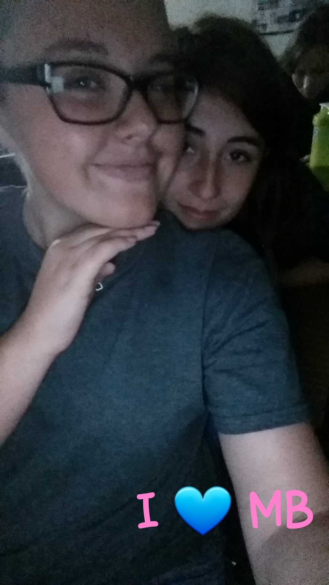 maddyelisew's tweet photo. 🎉 happy you were born ❤ love you lots #MBfor #VoteBernie https://t.co/kgGcXyNvGa