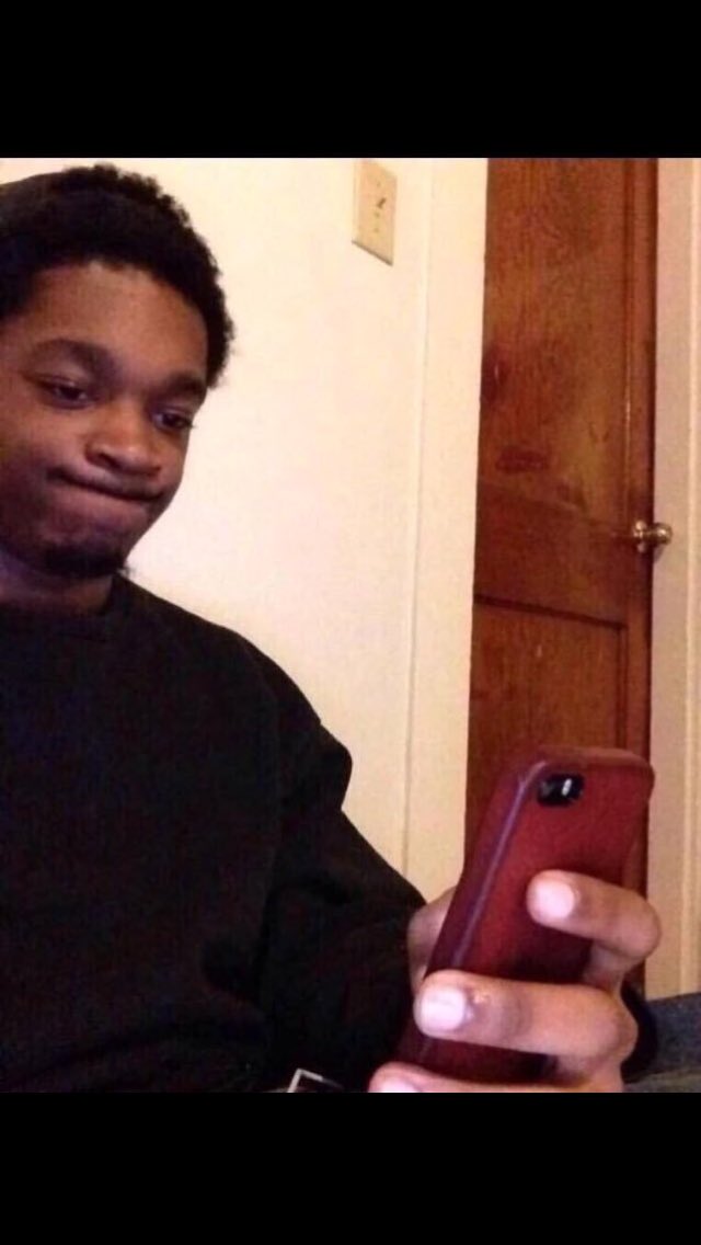 DumbSlutLogic's tweet image. Yes please😒😂