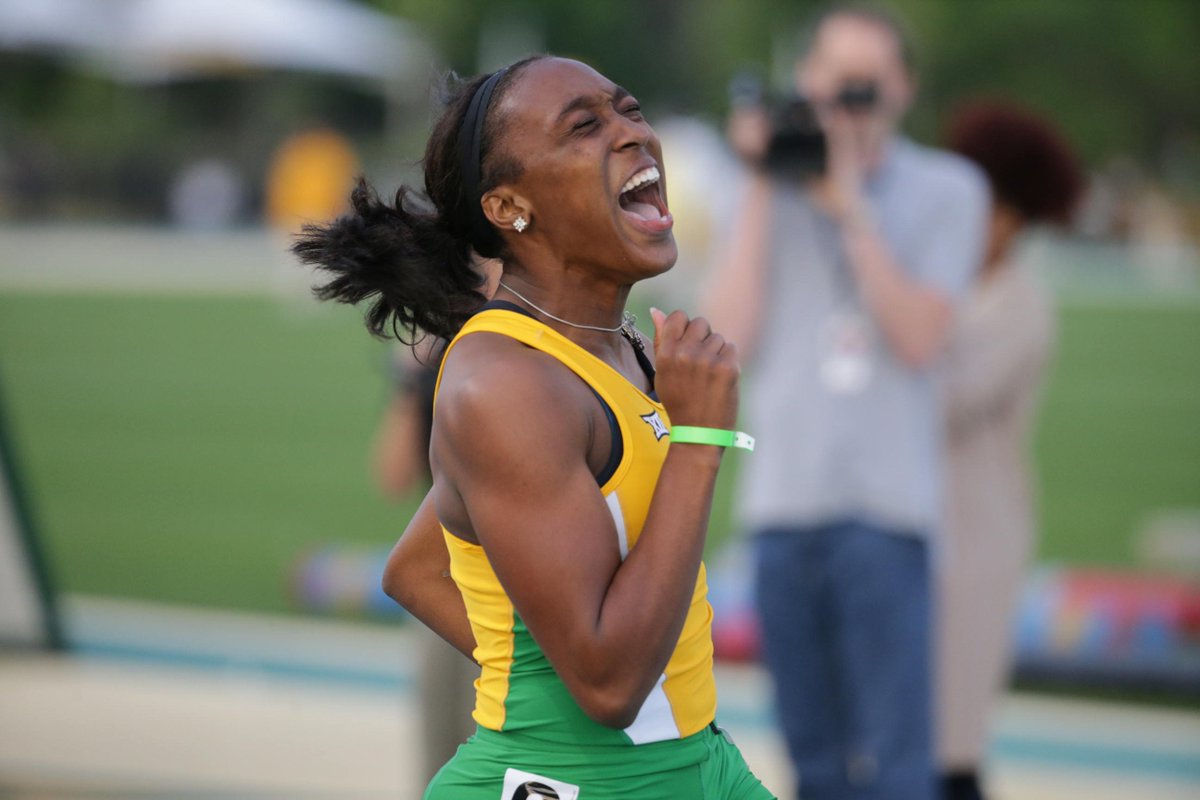 BaylorTrack's tweet photo. Have yourself a day, Taylor Bennett. 22.71 in #BaylorInv16 200m. Second in NCAA for 2016 and 3rd-best in BU history. https://t.co/CVM9kD9BUN