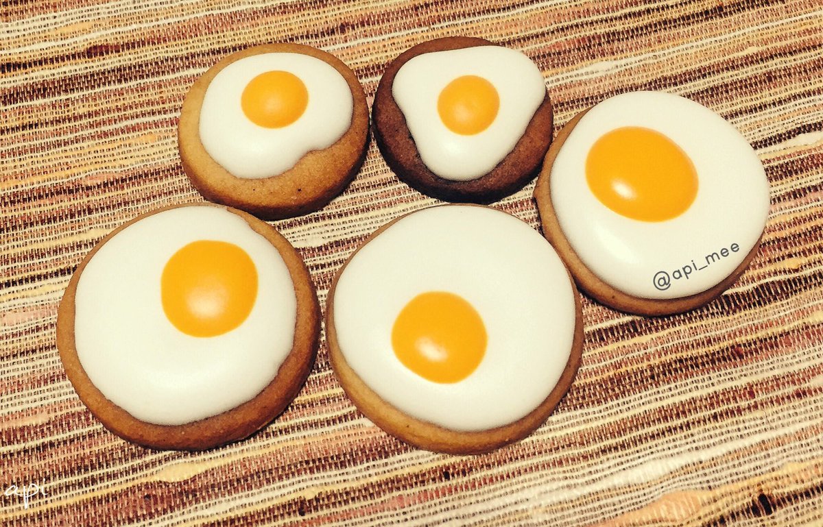 api_mee's tweet photo. この目玉焼き...甘すぎる...🍪🍳🐔 https://t.co/CyOSF1AmEZ
