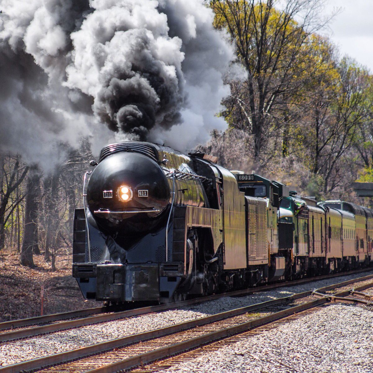 oabaker's tweet photo. Watched the 611 arrive in Lynchburg from North Carolina this afternoon. #nw611 https://t.co/cWCQBt1bz4