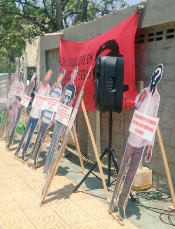 DesaparecidoCol's tweet photo. #9DeAbrilPorLaPaz y la memoria de más de 45Mil desaparecidos. Por la paz, hasta encontrarlos! https://t.co/hrzu7j0u3m