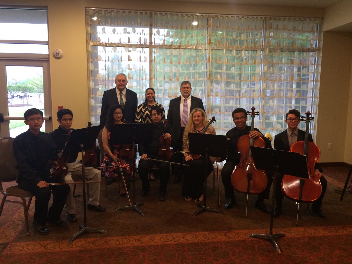 BehindThePodium's tweet photo. @NGHS_Raiders #Orchestra playing for @GarlandPD at their awards ceremony. #BackTheBlue #OrchDork #TeacherSolution https://t.co/XfSRhjeYjC
