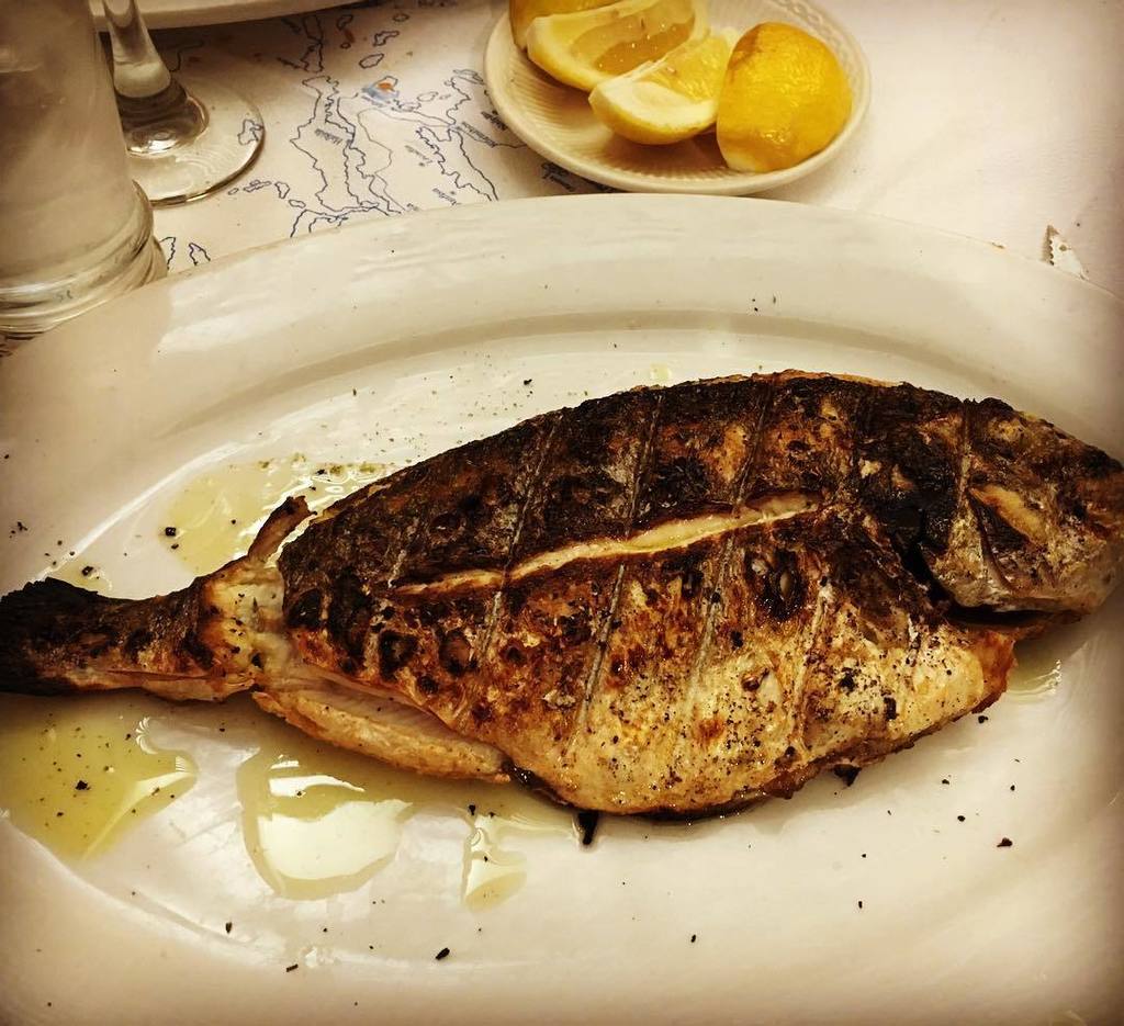 Balancing my decadent diner breakfast with a Mediterranean dinner! #bahari #greekdinner #f… ift.tt/1qFa2bK