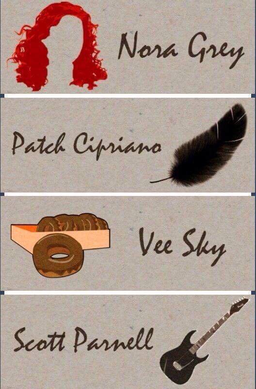 HushNoraypatch's tweet image. Hace 2 años que lei hush hush y no lo supero