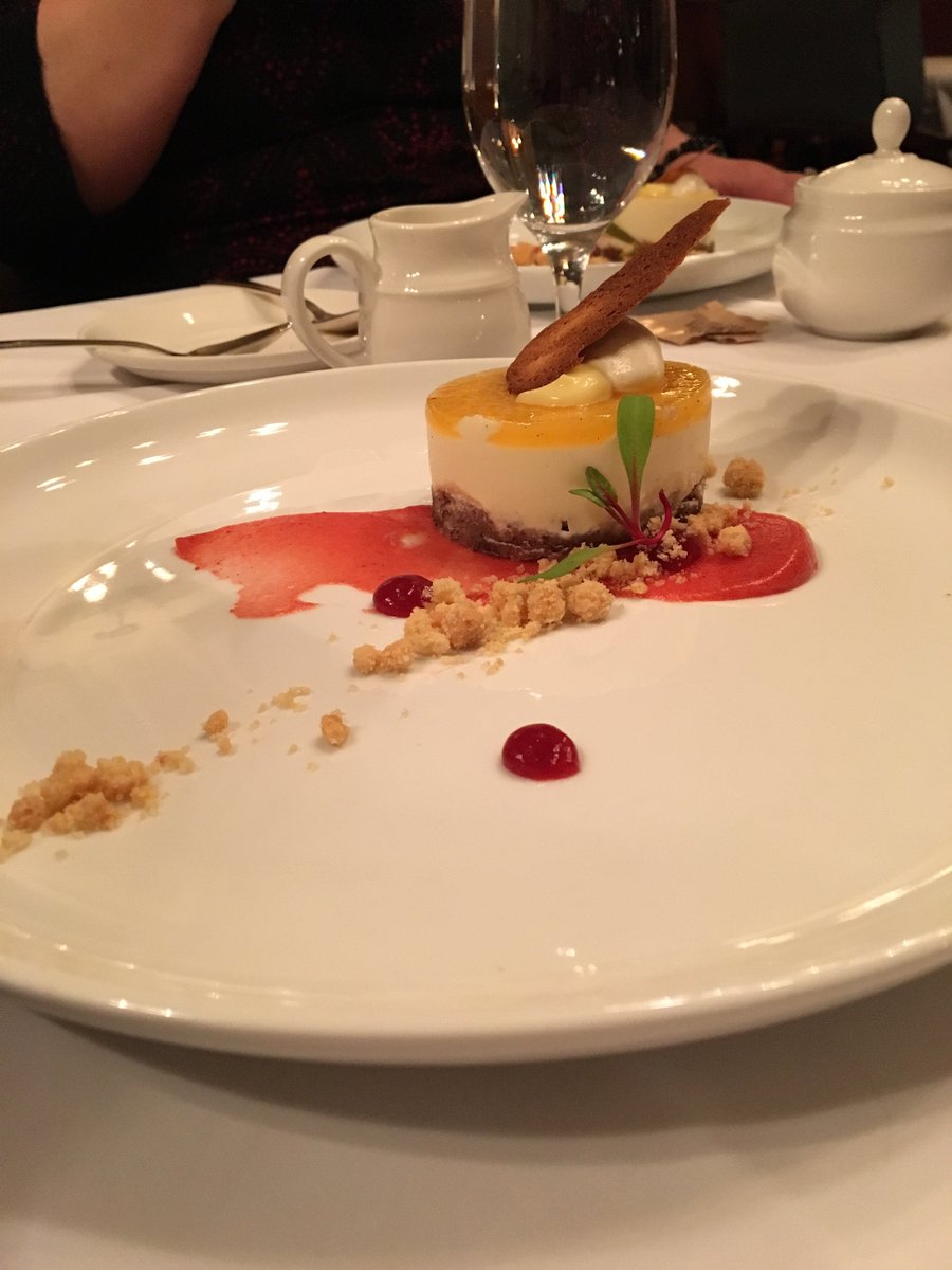 ConcordiaHEM's tweet photo. A good way to end the Dine Around @Kohler #DESTINATIONKOHLER #CUHEM #claudia @claudiamkrepsky https://t.co/5pn7DeMQq9