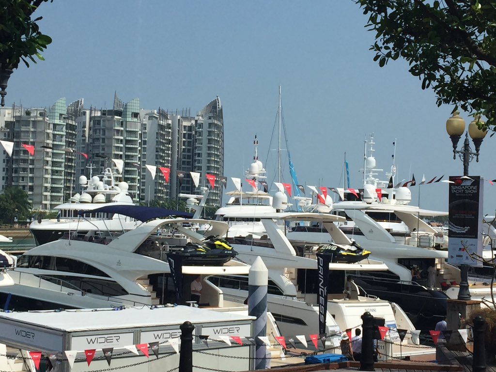 DreamCatcherDCC's tweet photo. Singapore Yacht Show. Find the quality yacht accessories like Griffin fuel filter there. #dccbranding #dccevent https://t.co/BBAhmThcoS
