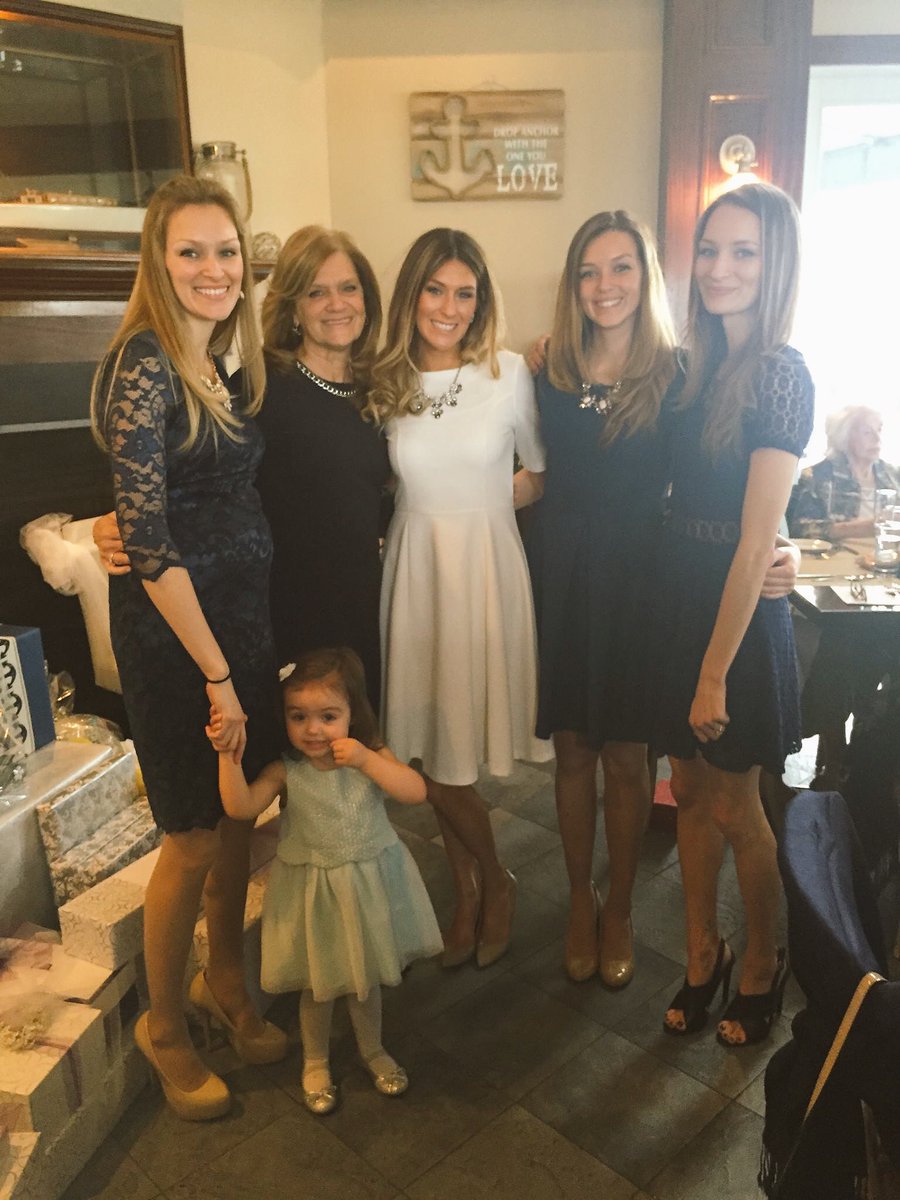 MeagChamb's tweet photo. So happy for the bride to be! #DunnDeal 👰🏼💕 https://t.co/OiX2m5E4LG