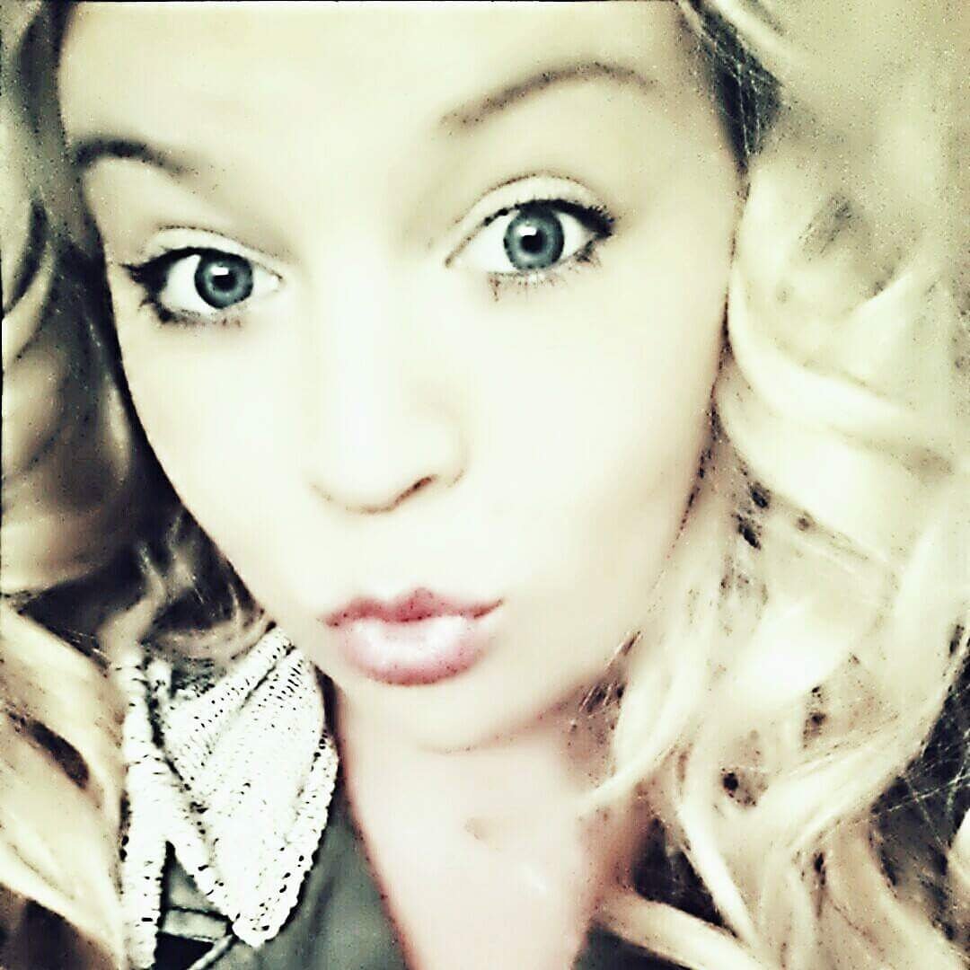 rosegolditworks's tweet image. Chirpin