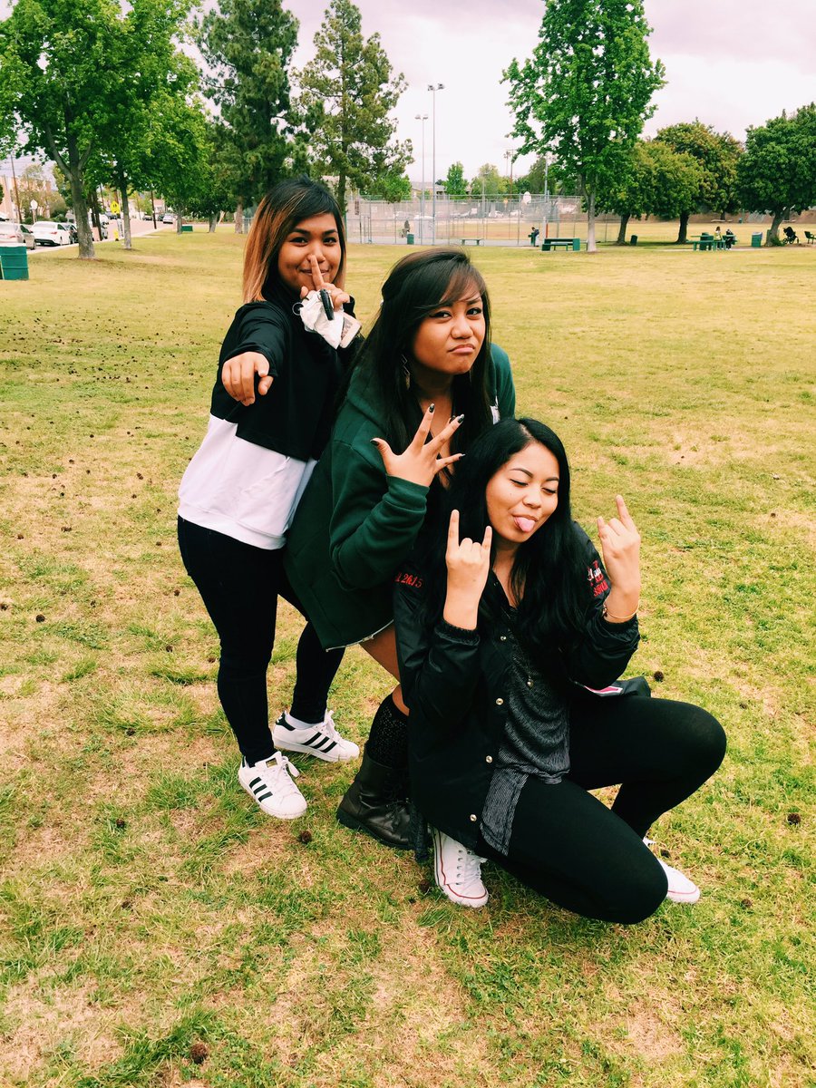 kayyycaves's tweet image. Love my biggies &amp;amp; grands ☺️❤️ #biggiesmalls #3fam 👌🏼