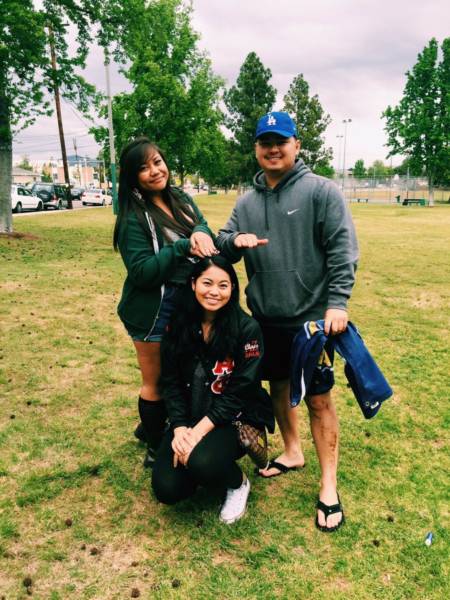 kayyycaves's tweet image. Love my biggies &amp;amp; grands ☺️❤️ #biggiesmalls #3fam 👌🏼