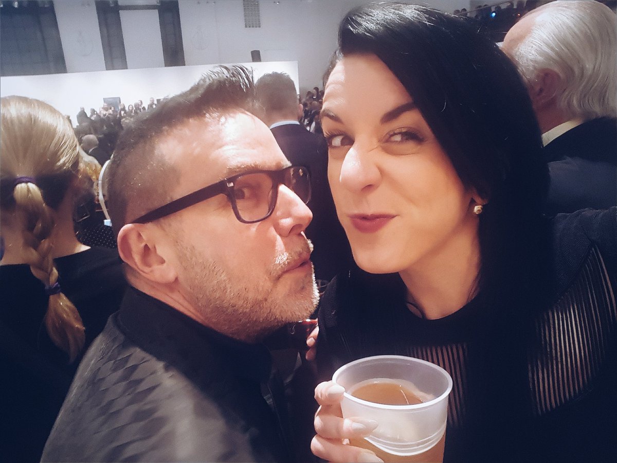 cruelshoes_'s tweet photo. In between bids @MassArt 27th Annual Art Auction. π #bosarts #livefeed #neverinvitedback https://t.co/vrMzcBuvc9
