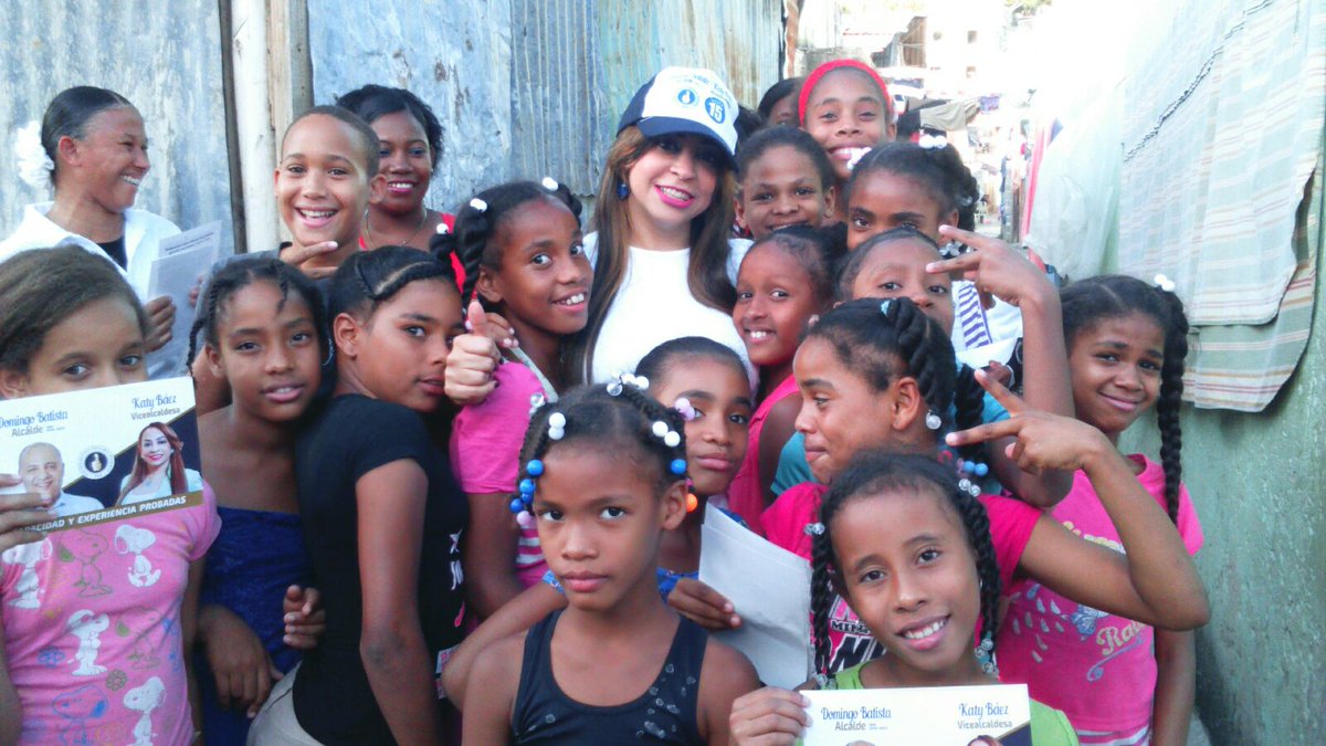 KatyViceAlcalde's tweet photo. Este 15 de mayo con tu voto, la seguridad y educación de estos niños y está garantizada. #AbinaderEnPrimeraVuelta https://t.co/lVF77HVKRz