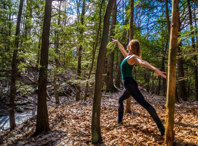 AMOballerina's tweet image. #backwoodsballerina @skinnychef1 #forestdancer #itwascold