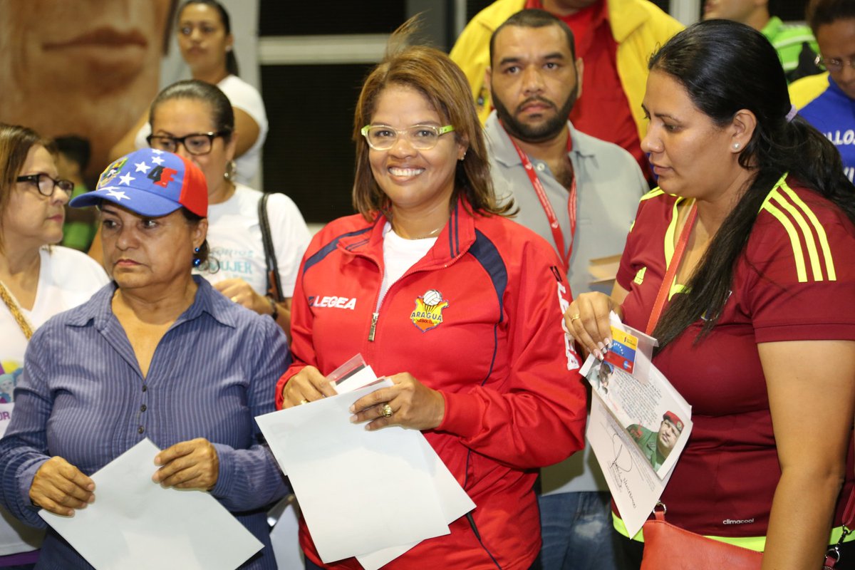 CarylBertho's tweet photo. Inaugurando espacios para la cultura, el deporte, la educación y la consolidación de la Paz... https://t.co/CADoIhhLjM