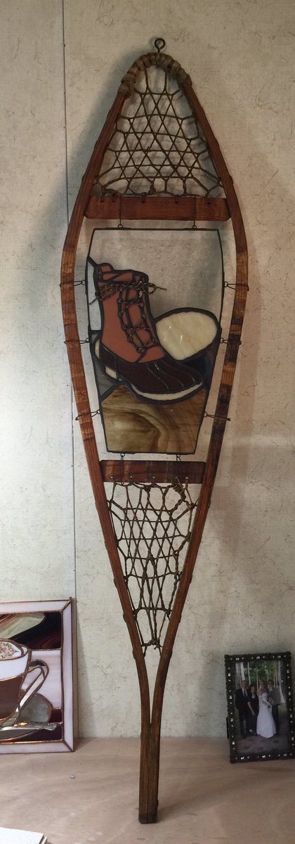 AmandaCarlsen1's tweet photo. @LLBean An homage to the longevity of a Maine institution! #madeinmaine #antiqueart #genuinellbootlace https://t.co/9ZUcLNr65n