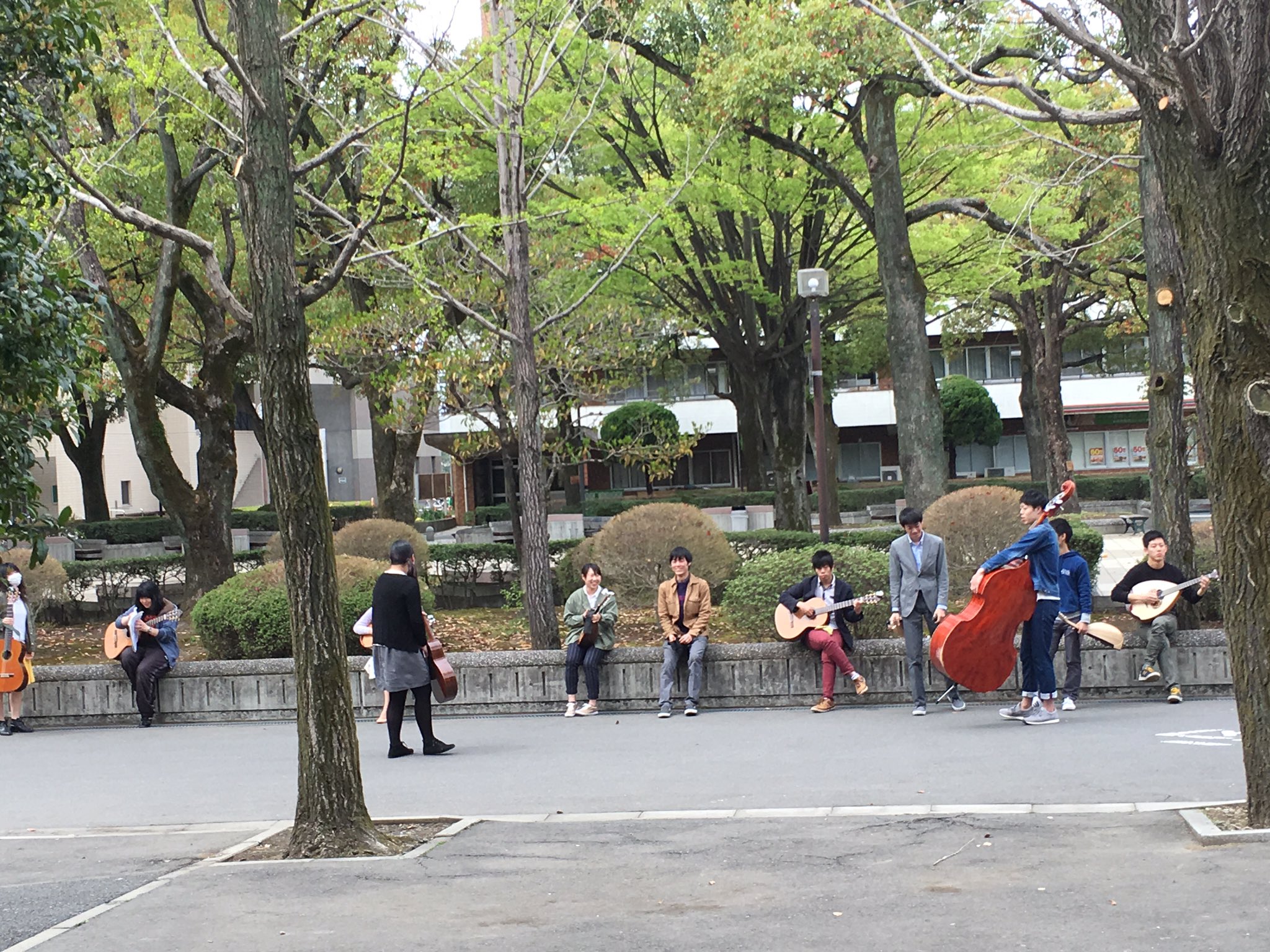 高崎経済大学軽音楽部 音サフェス マンドリンクラブの準備も進んでいます マンドリンクラブは12時から T Co Mb6luwcuha 高崎経済大学軽音楽部 音サフェス マンドリンクラブの準備も進んでいます マンドリンクラブは12時から T Co Mb6luwcuha