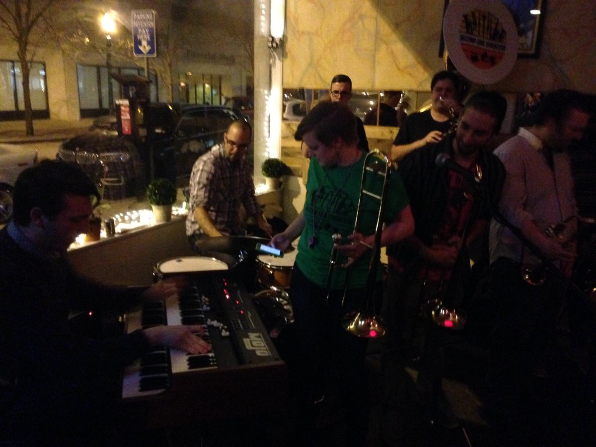 Otro Cinco tweet media