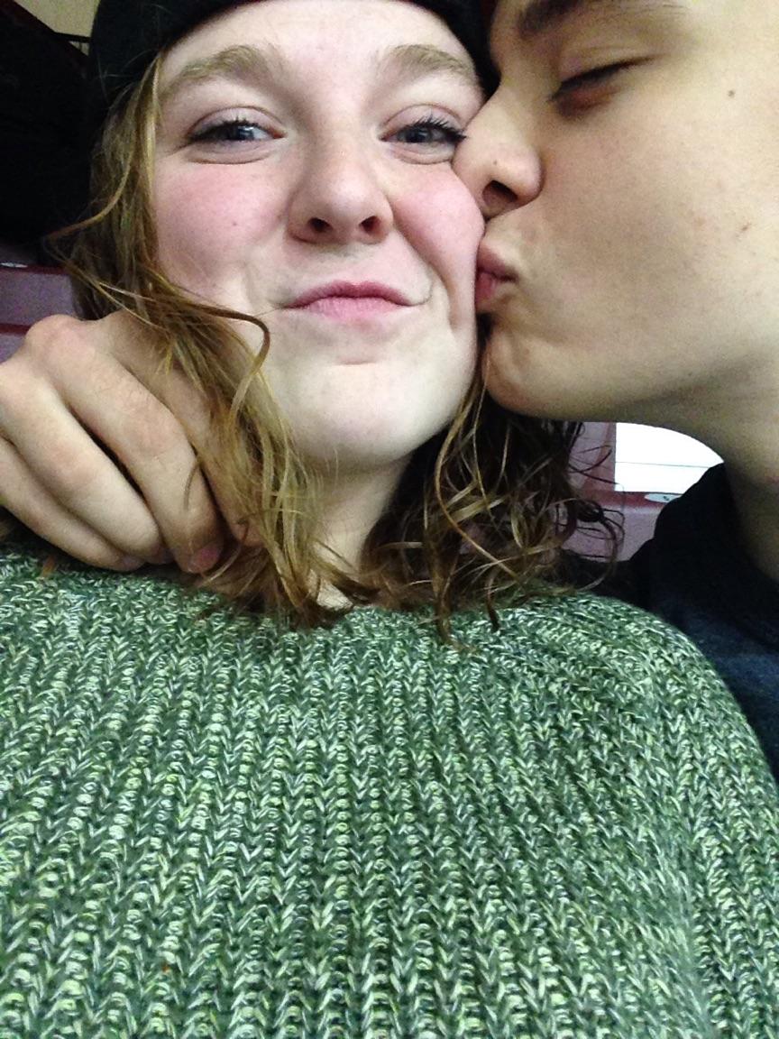 JerryCombs14's tweet photo. This beautiful girl right here is mine! And she is amazing.❤❤❤❤ https://t.co/hcNzK2ftAO
