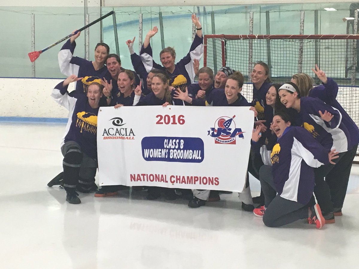 Greeney41's tweet photo. Ladies and gentlemen, the women's class B national champions!! #makeicegreatagain @DCBroomball @BaltBroomball https://t.co/KbN3leqgia