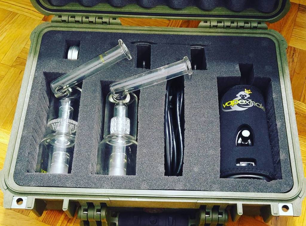 #insta @420vapeologist ift.tt/1XombvO A serious Vape needs a serious case.  #PelicanCase #Vapexhale #Clou…
