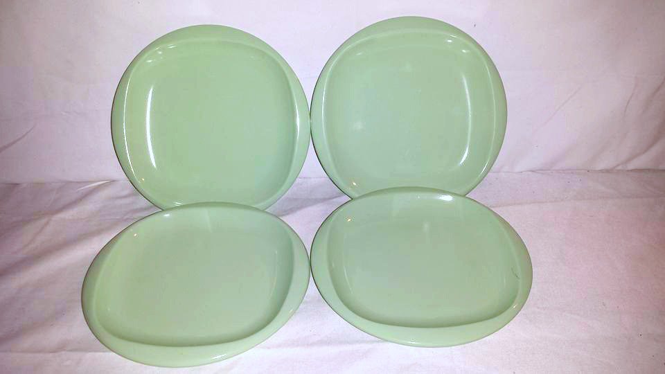 JunkYardBlonde's tweet photo. https://t.co/CayctF30Wn #boonton #boontonware #Bella #malloware #melmac #melamine #jadeite #plates #boontonplates https://t.co/ulpkcIRIWR