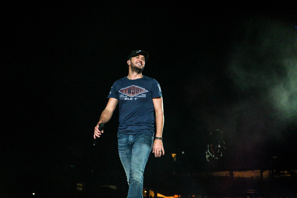 Luke Bryan tweet media