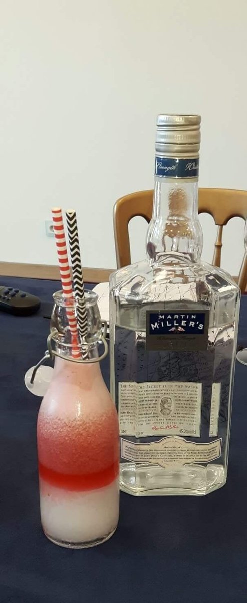 cesarcostaY's tweet photo. @MartinMillerGin Westbourne @DuckandTalesAvr
@evoluteehotel https://t.co/NZ63LIaKHb