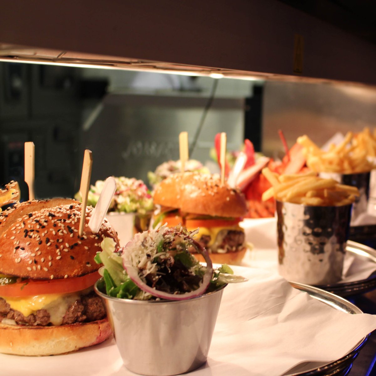 KuwaitLobster's tweet photo. Ready to serve! BurgerandLobsterKuwait https://t.co/9MA6xduq8n