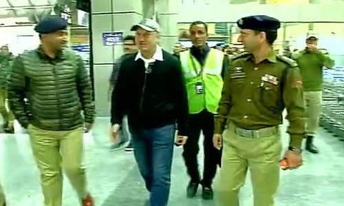 1stIndiaNews's tweet photo. छात्रों से मिलने एनआईटी कैंपस जा रहे अनुपम खेर को एयरपोर्ट पर रोका
https://t.co/VGW2gi4qeR
@AnupamPkher #NITCAMPUS https://t.co/8dv0psO3DF
