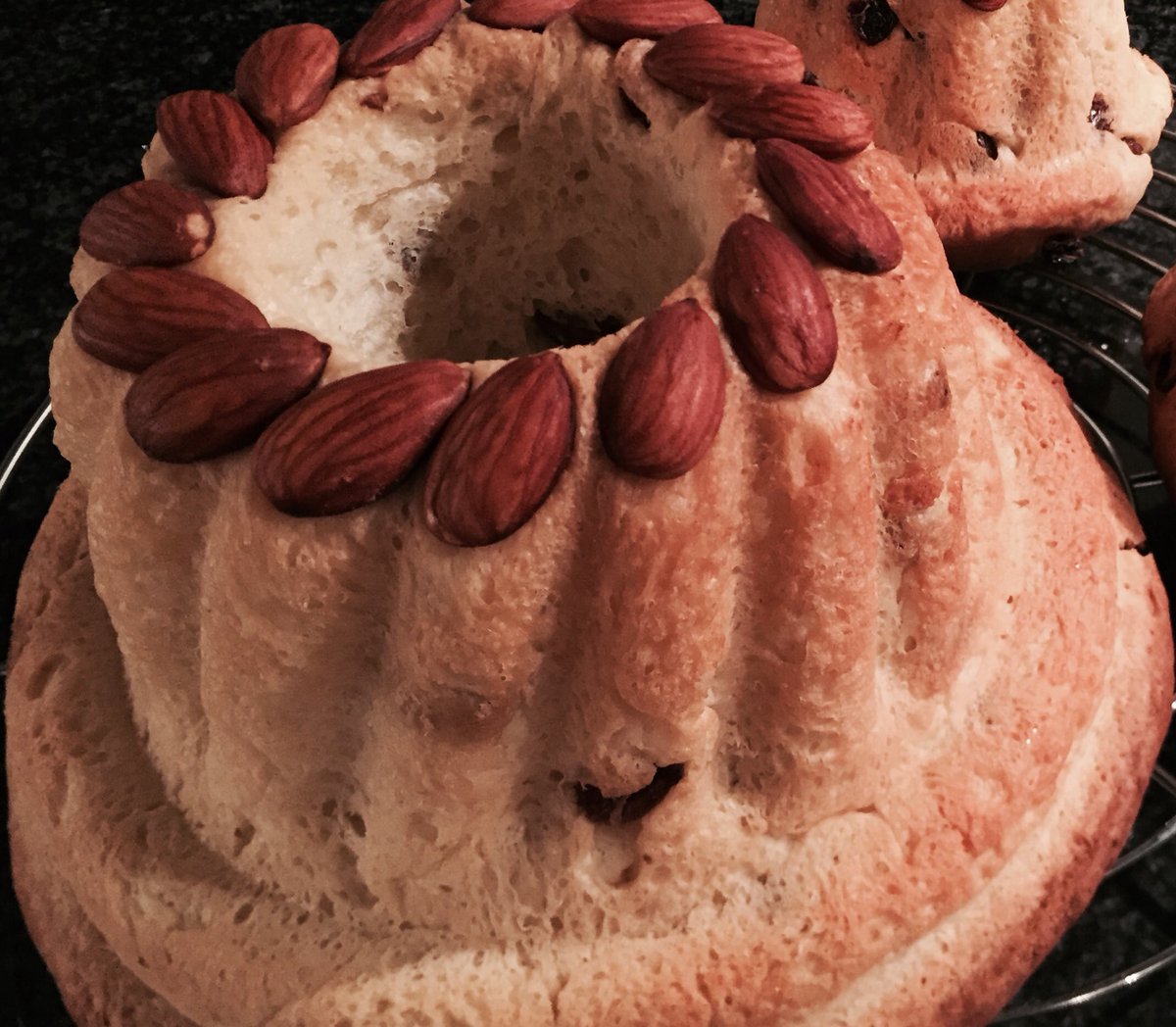 SPianistka's tweet image. Petit déjeuner comme en #Alsace:Délicieux #Kougelhopf maison selon la recette de la merveilleuse Christine #Ferber😋