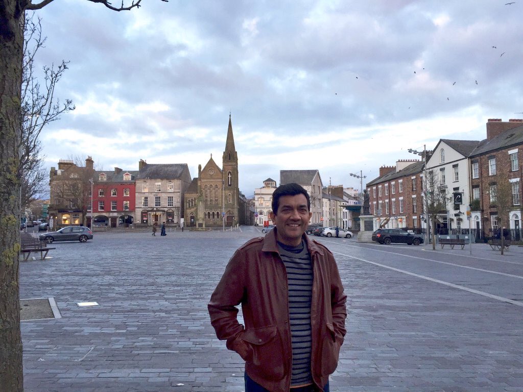 adarshnigam's tweet photo. Happy birthday MasterChef @SanjeevKapoor You are the coolest boss ever!

Love to be part of your team! https://t.co/zRAePpBSUg
