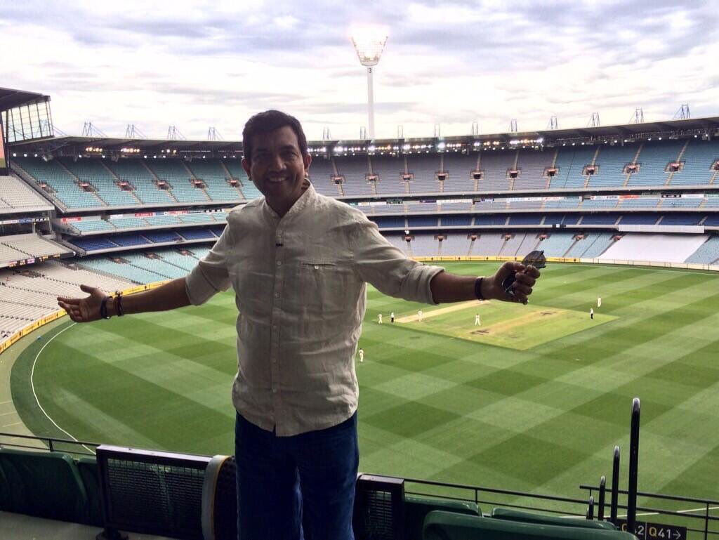 adarshnigam's tweet photo. Happy birthday MasterChef @SanjeevKapoor You are the coolest boss ever!

Love to be part of your team! https://t.co/zRAePpBSUg