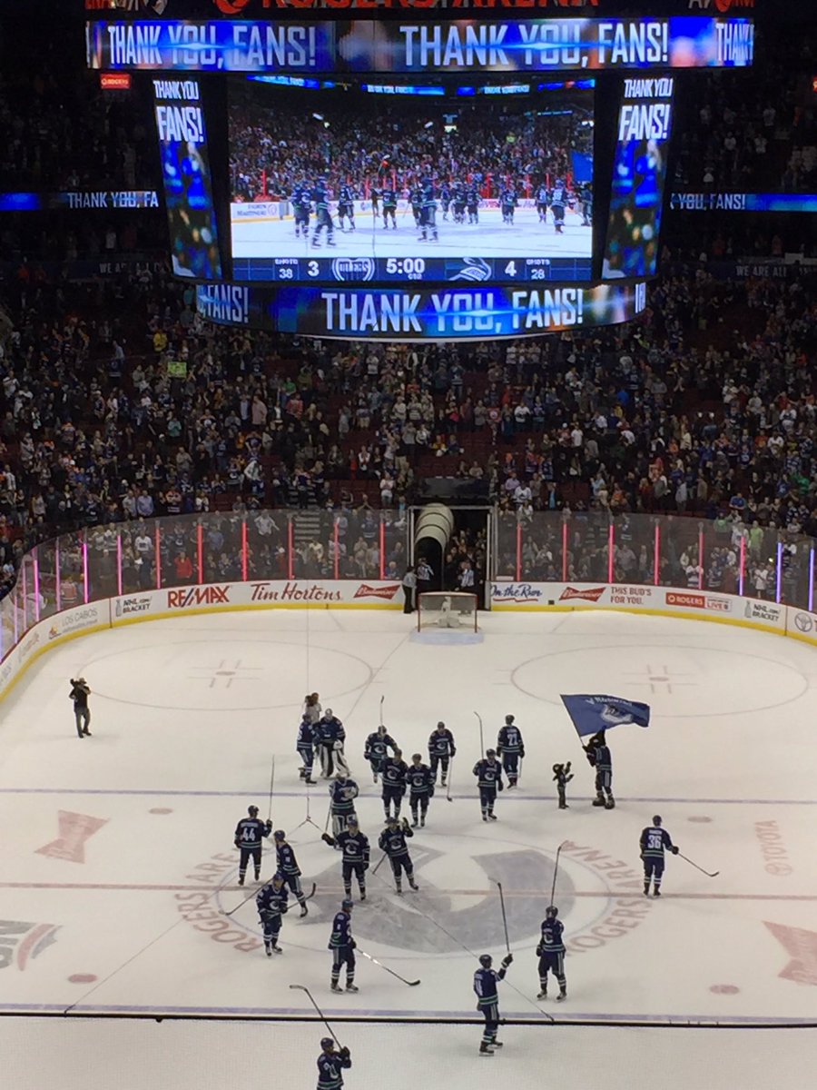 daniel_fung's tweet photo. #NeverWaver #WeWillBeBack #PlayForThis #Canucks https://t.co/fqQMDA9lg5