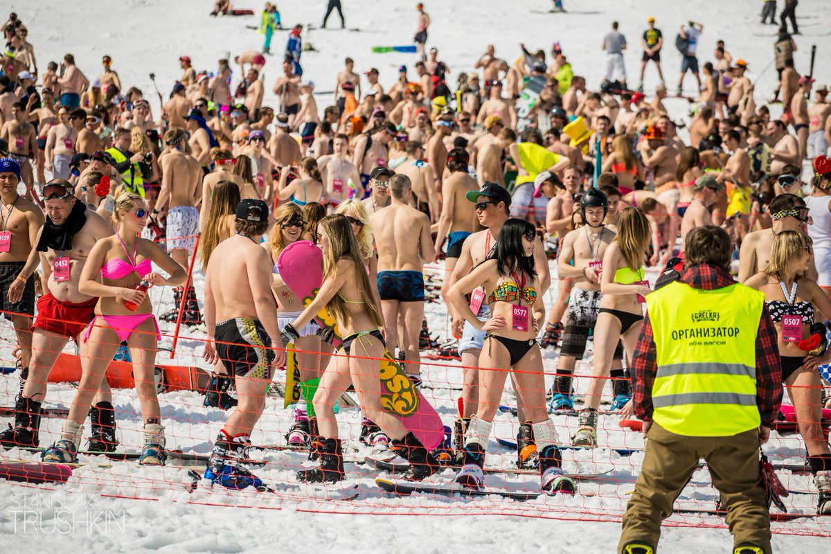 Koshkin_Kostya's tweet image. 16 апреля в Шерегеше пройдет  массовый заезд в купальниках! ставим рекорд России! #grelkafest #шерегеш
