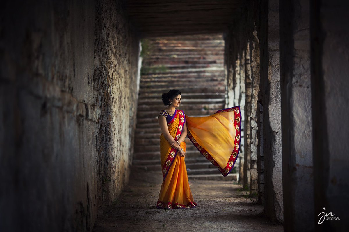 jimmynomula's tweet photo. Photography : @jimmynomula 
Model : @MukhiSree 
Client : @TejaSarees 
Instagram : https://t.co/pvdIYdzh0B https://t.co/IrBBtUf16y