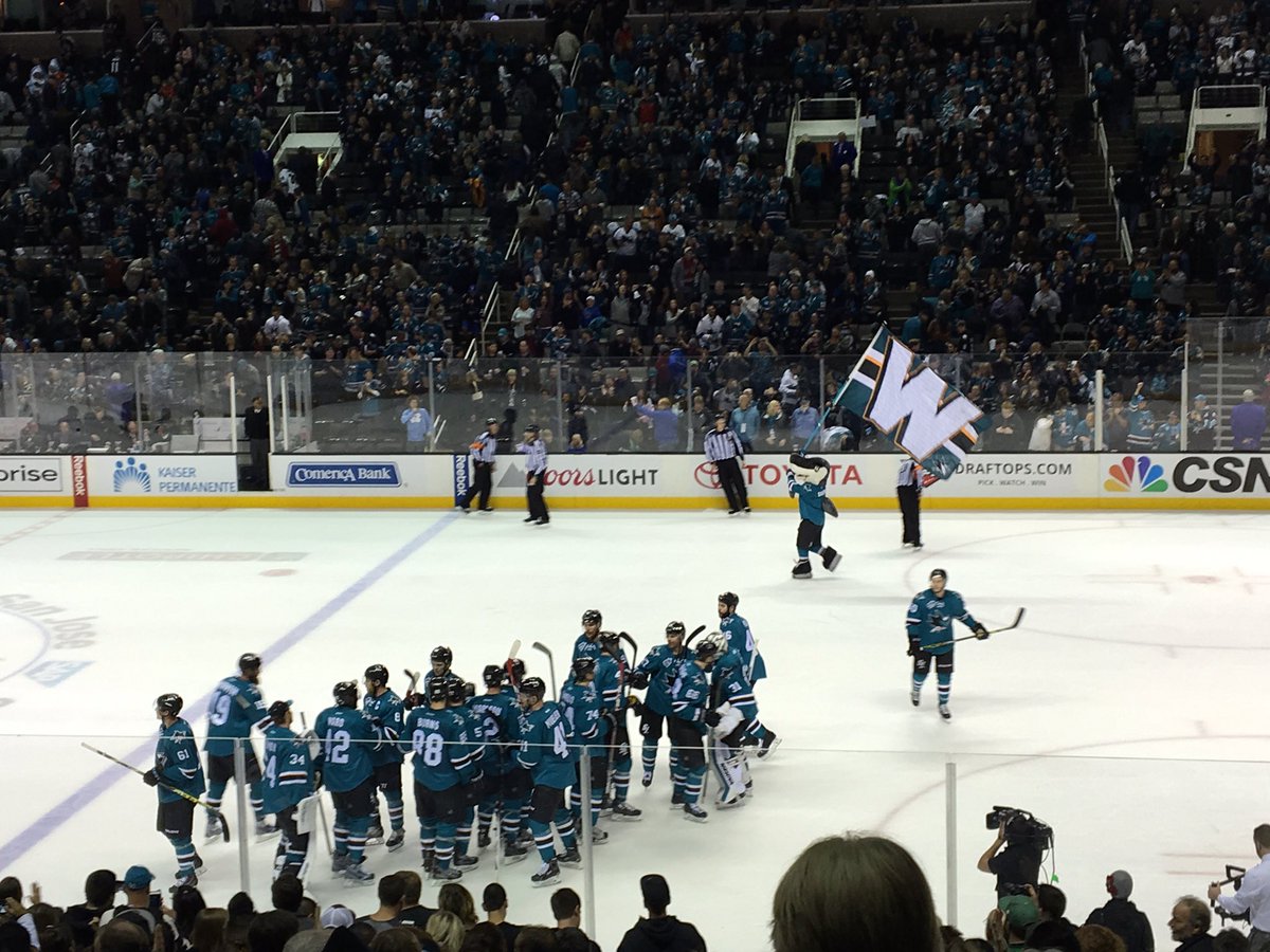 trishmieko's tweet photo. What a beautiful sight. @SanJoseSharks @sjsharkie #sjsharks #SAPFanAppreciation https://t.co/OzncMxt1yz
