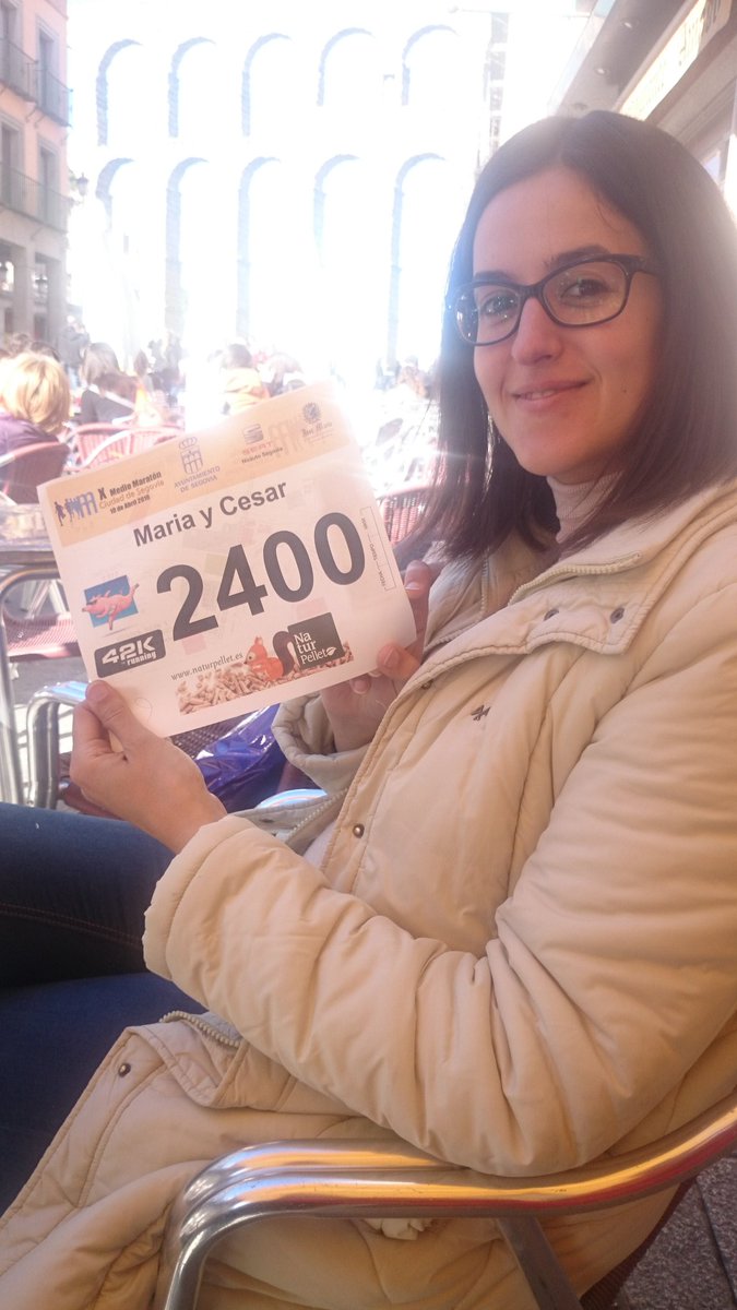 cesar_sainz's tweet photo. Hoy día de carrera en Segovia un año más este año la corro solo pero mejor compañía imposible @MariaVelascoAnd https://t.co/D1VBKl2RHp