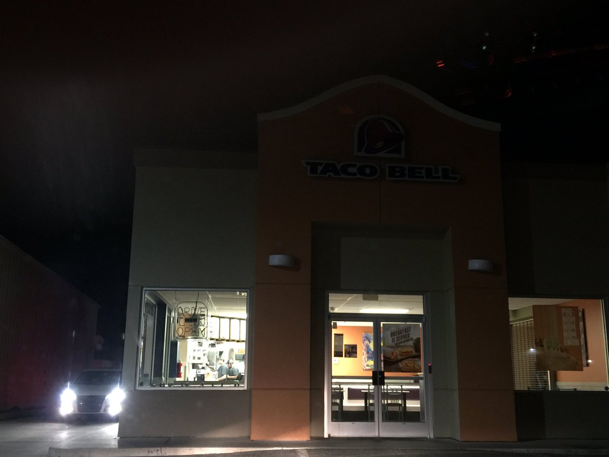 Decalify's tweet photo. @tacobell Hillsdale Michigan location &amp; Sam refused to serve us because we asked why he turned off all the lights https://t.co/5rDIgdwi7W