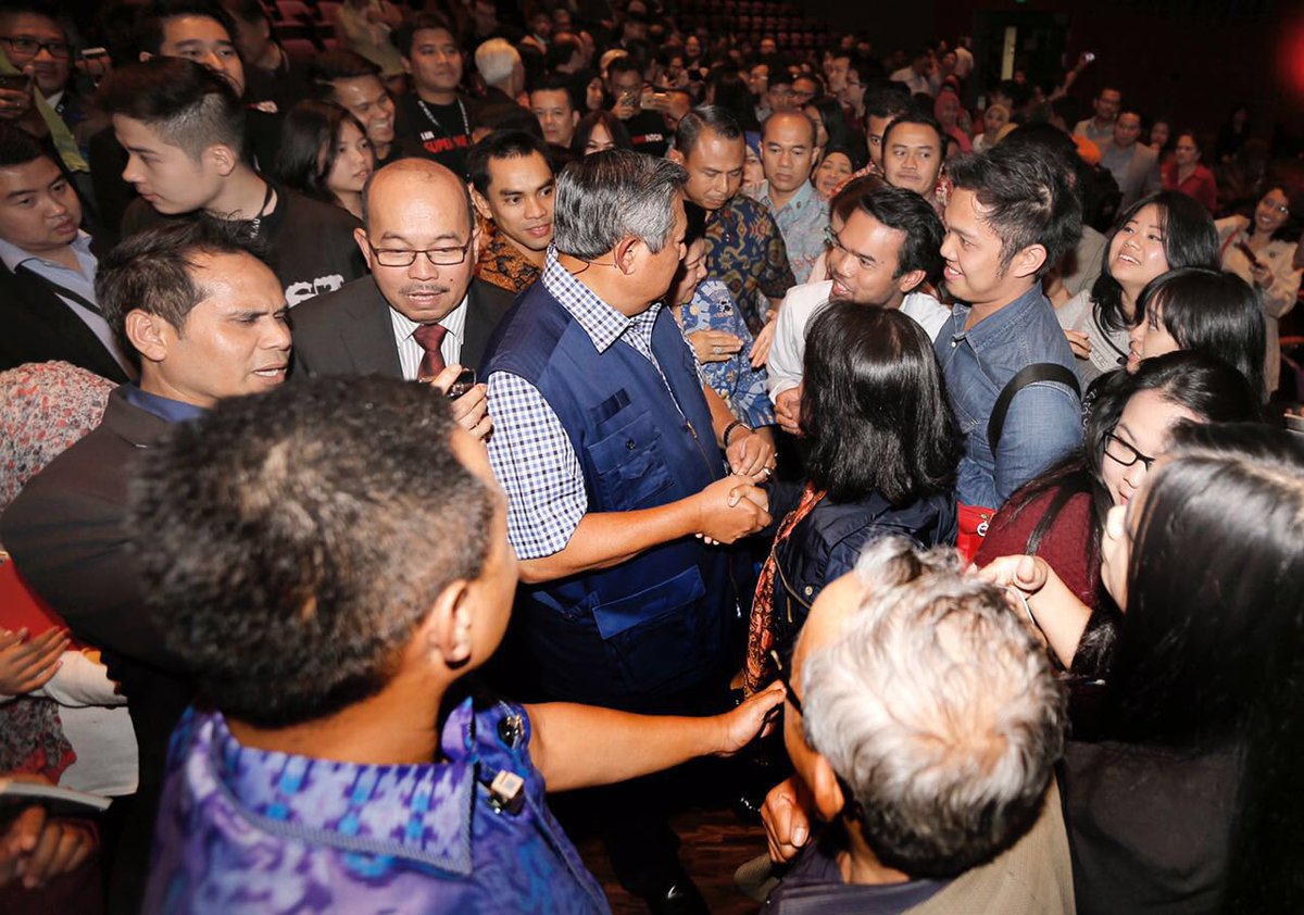 Berbagi pengalaman &amp; pesan inspiratif di Supermentor 10, di University of New South Wales, Sydney, Australia (9/4).