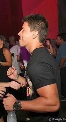 frases_ktll's tweet photo. Eu ouvindo farsa @manugavassi @Njr_JottaaJus @zadbeh_ #ManuDizRelaxaPraKaat https://t.co/wL3fDgQv0G
